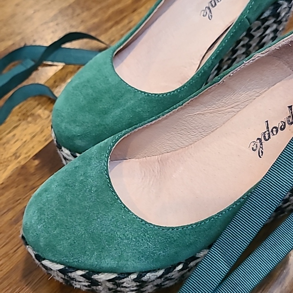 Free people Charade espadrille wedges. Size 6 - Picture 4 of 5